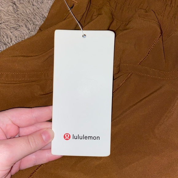 lululemon track that mr shorts - size: 14 NWT - Picture 6 of 8